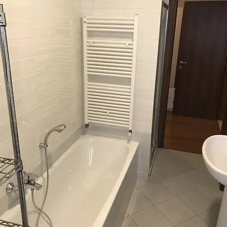 Flats Finest 2 Apartment